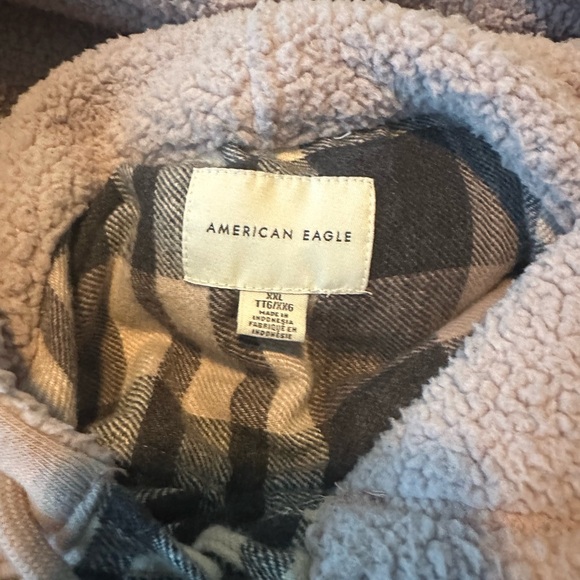 American Eagle flannel with fleece hood. Size XXL. - Picture 6 of 7